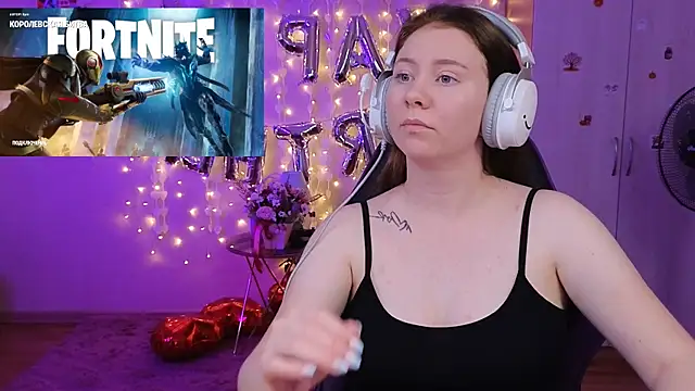 D0nna  online show from June 2026 04:35:02 PM