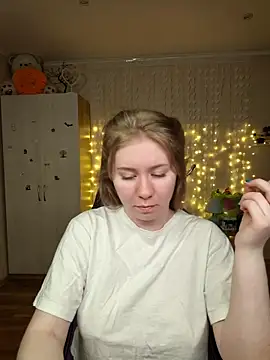 D0nna  online show from March 2026 06:31:01 PM