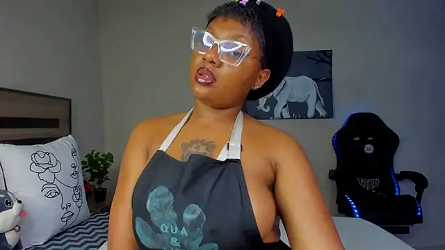 Renee-18 online show from December 2025 06:59:01 AM