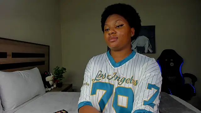 Renee-18 online show from January 2026 10:33:01 AM