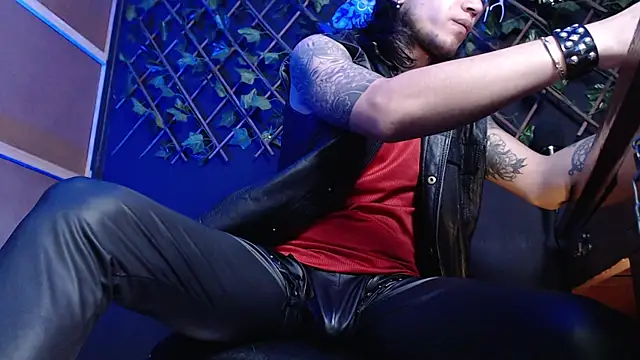 Dicaprioo  online show from November 2025 06:41:02 PM