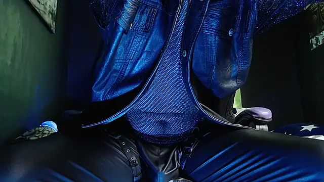 Dicaprioo  online show from April 2026 04:43:02 PM