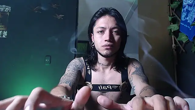 Dicaprioo  online show from November 2025 06:45:01 PM