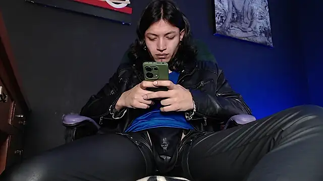 Dicaprioo  online show from February 2026 02:58:01 PM