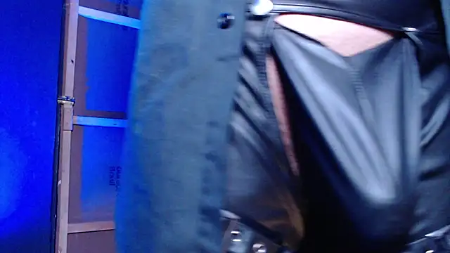 Dicaprioo  online show from November 2025 06:56:02 AM