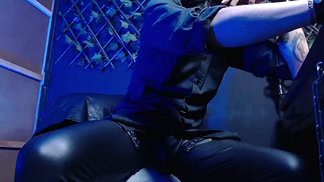 Dicaprioo  online show from November 2025 07:19:02 AM