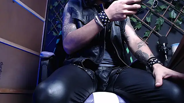 Dicaprioo  online show from January 2026 04:35:02 PM