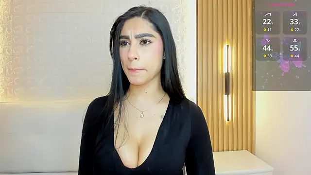 Snapshot of Emily_roux chatting on March 2026 11:00:01 PM Emily roux online show from March 2026 11:00:01 PM