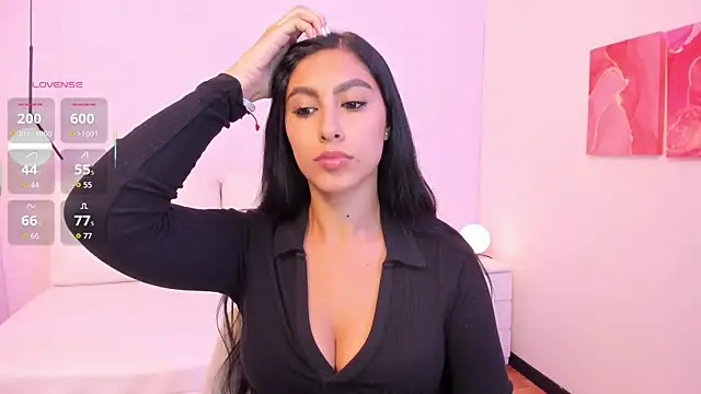 Snapshot of Emily_roux chatting on September 2025 01:37:02 AM Emily roux online show from September 2025 01:37:02 AM