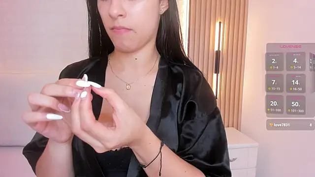 Snapshot of Emily_roux chatting on February 2026 10:42:02 PM Emily roux online show from February 2026 10:42:02 PM