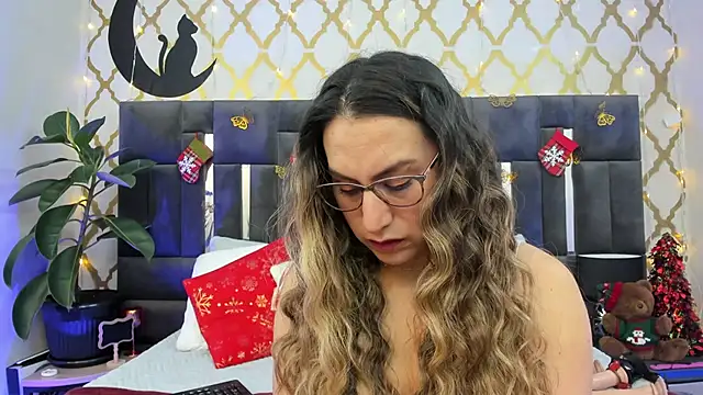 Snapshot of RubbyTaylor chatting on December 2025 02:34:01 PM RubbyTaylor online show from December 2025 02:34:01 PM