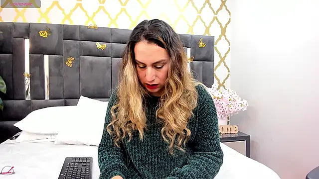 RubbyTaylor online show from October 2025 02:16:02 PM