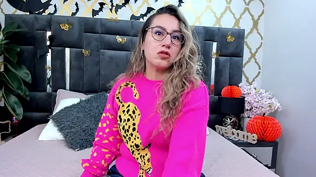 Snapshot of RubbyTaylor chatting on November 2025 11:37:01 AM RubbyTaylor online show from November 2025 11:37:01 AM