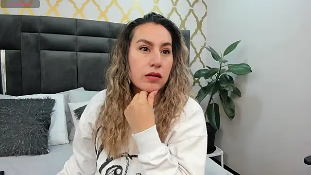 RubbyTaylor online show from July 2026 11:32:01 AM