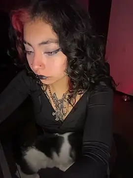 Snapshot of _Gothiccbitch_ chatting on September 2025 04:33:01 AM  Gothiccbitch  online show from September 2025 04:33:01 AM