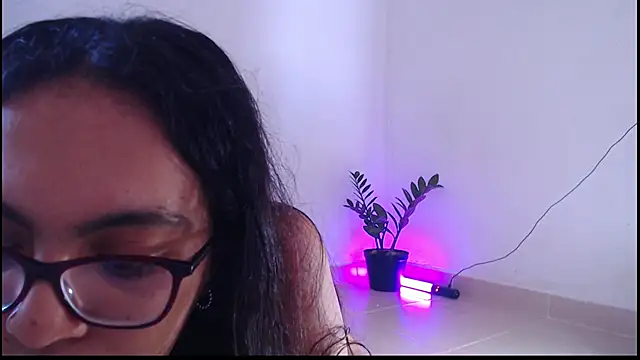 Snapshot of Rachell__420 chatting on December 2025 02:23:01 PM Rachell 420 online show from December 2025 02:23:01 PM