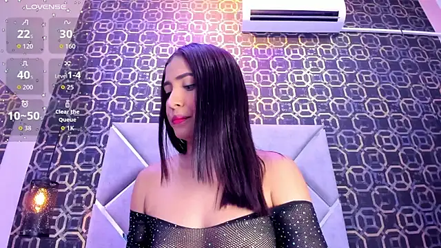 CherryBlossom23 online show from November 2025 01:32:02 AM