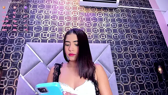 CherryBlossom23 online show from November 2025 01:42:02 AM