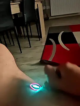 Szeltolo001 online show from March 2026 11:17:01 PM