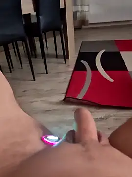 Szeltolo001 online show from March 2026 03:23:01 AM