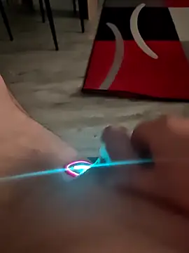 Szeltolo001 online show from March 2026 03:13:01 AM