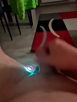 Szeltolo001 online show from March 2026 03:35:02 AM