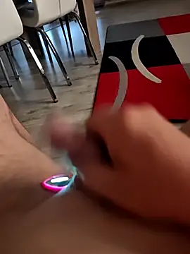 Szeltolo001 online show from April 2026 04:08:02 AM