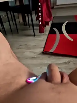 Szeltolo001 online show from March 2026 03:18:02 AM