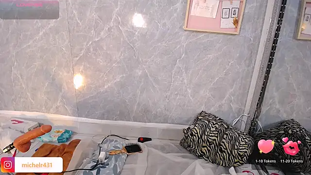 Mia  reys online show from March 2026 12:23:01 PM