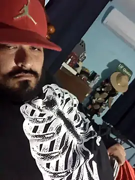 Snapshot of GILBERTHOR92 chatting on December 2025 08:52:02 AM GILBERTHOR92 online show from December 2025 08:52:02 AM