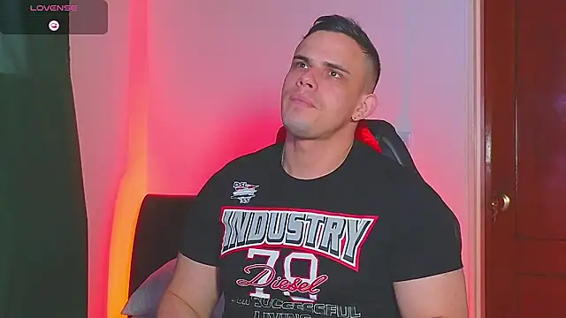 Snapshot of Regansmiths chatting on December 2025 10:37:01 PM Regansmiths online show from December 2025 10:37:01 PM