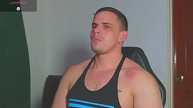 Snapshot of Regansmiths chatting on November 2025 02:01:03 AM Regansmiths online show from November 2025 02:01:03 AM