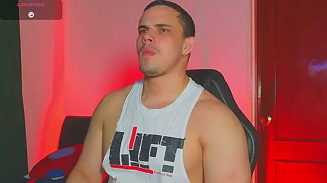 Snapshot of Regansmiths chatting on November 2025 01:09:02 AM Regansmiths online show from November 2025 01:09:02 AM