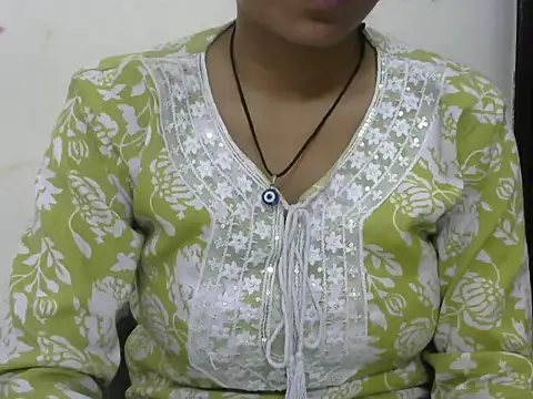 momo lov online show from October 2025 04:36:02 AM