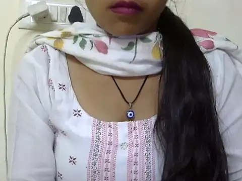 momo lov online show from October 2025 04:46:01 AM
