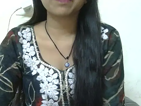 momo lov online show from October 2025 04:48:01 AM