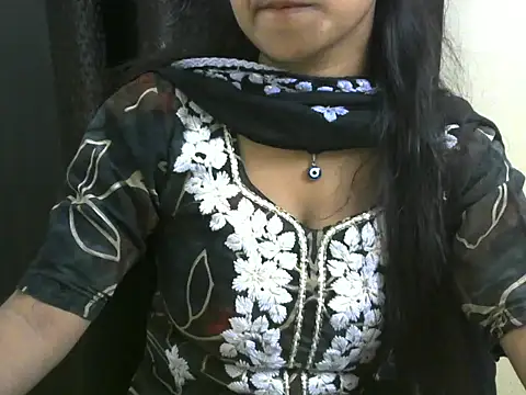 momo lov online show from September 2025 05:03:01 AM