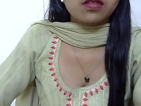 momo lov online show from March 2025 05:12:02 AM