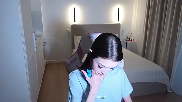 sweetiebones online show from January 2026 09:16:01 AM