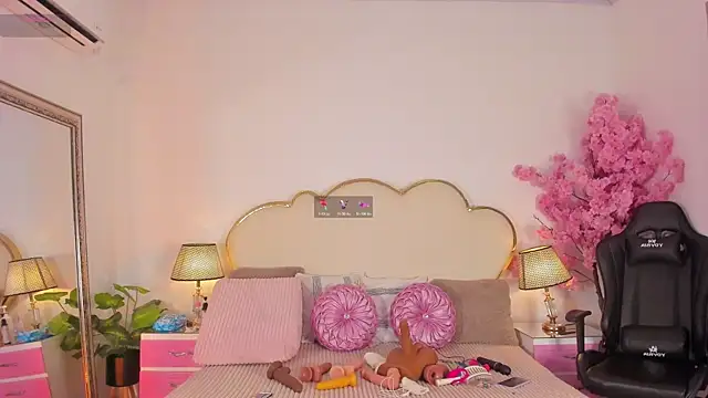 CahitlinBell online show from July 2026 05:05:02 AM