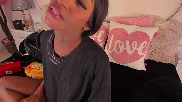 CahitlinBell online show from November 2025 05:29:02 AM