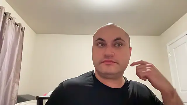 SluggishChase99 online show from February 2026 11:33:01 AM