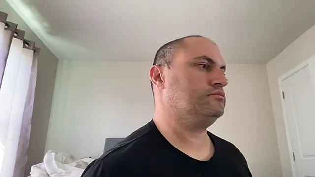 SluggishChase99 online show from April 2026 05:14:01 PM