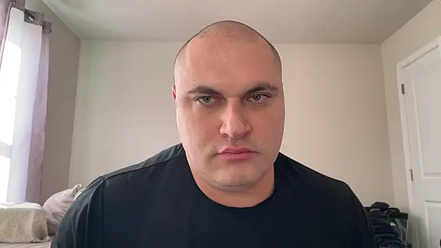 SluggishChase99 online show from December 2025 05:17:02 PM