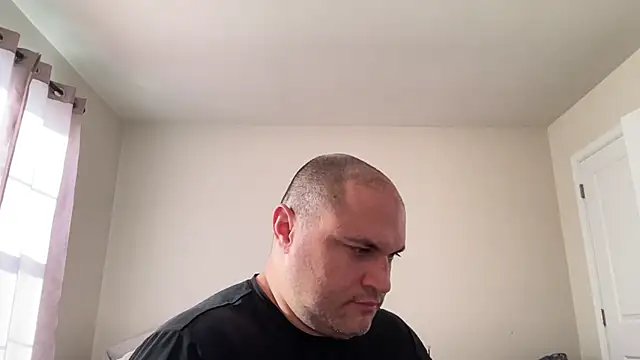 SluggishChase99 online show from December 2025 03:05:02 PM