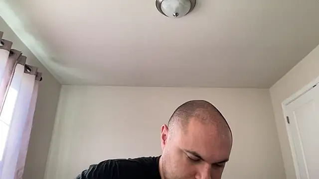 SluggishChase99 online show from December 2025 05:46:01 PM