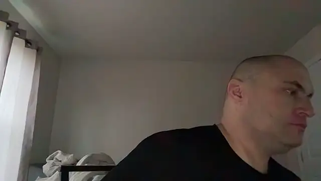 SluggishChase99 online show from February 2026 12:18:02 PM