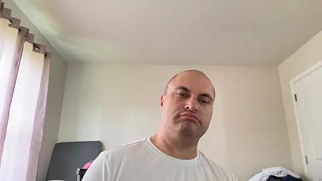 SluggishChase99 online show from June 2026 05:18:02 PM