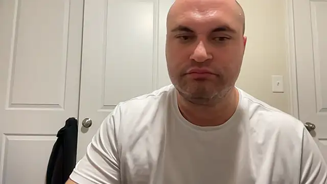 SluggishChase99 online show from April 2026 03:23:01 AM