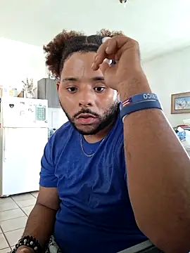 Snapshot of Dj-yefri-pauta chatting on December 2025 06:20:02 PM Dj-yefri-pauta online show from December 2025 06:20:02 PM